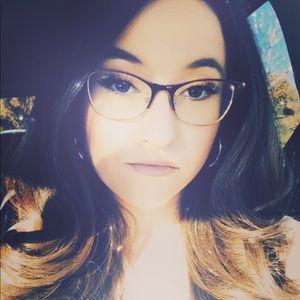 Meet your Posher, Courtney